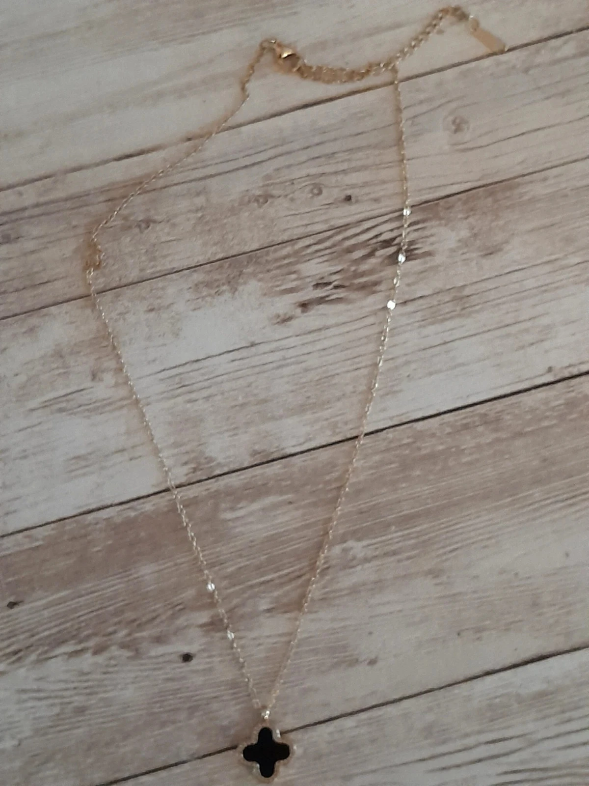 Colar com pingente, trevo de quatro folhas, preto e dourado – photo 3
